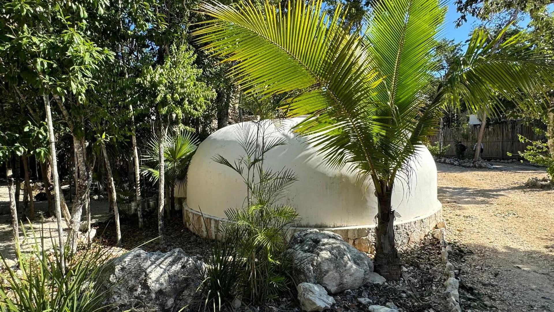 Eco-Friendly Bungalows En La Selva De Tulum Mexico