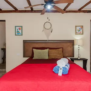Gasthuis Primitive Selfcheck-in Adults Only, Tulum Pueblo