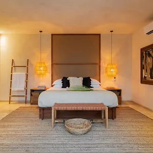  Villa La Privada Villa, Aldea Zama,
