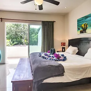  Villa Casa Esmeralda With Pool Access And Furnished Patio!